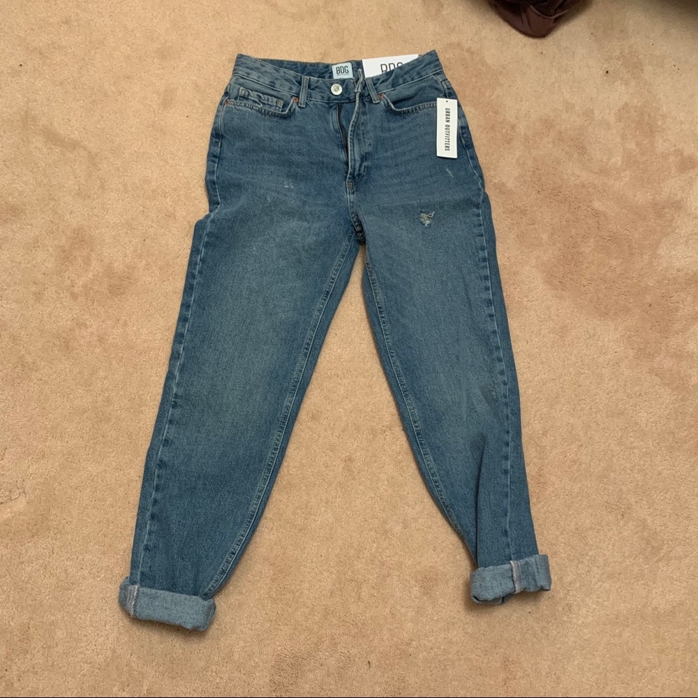 NEW! BDG High-Rise Mom Jeans - Picture 3 of 5